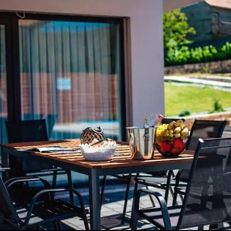 Villa Viktoria With Private Pool, Barbecue, Gym, Children's Playground Krivodol