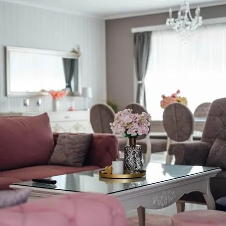 Viktoria With Private Pool, Barbecue, Gym, Children's Playground