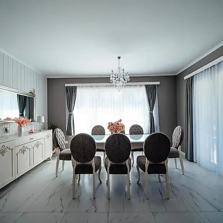 Villa Viktoria With Private Pool, Barbecue, Gym, Children's Playground Krivodol