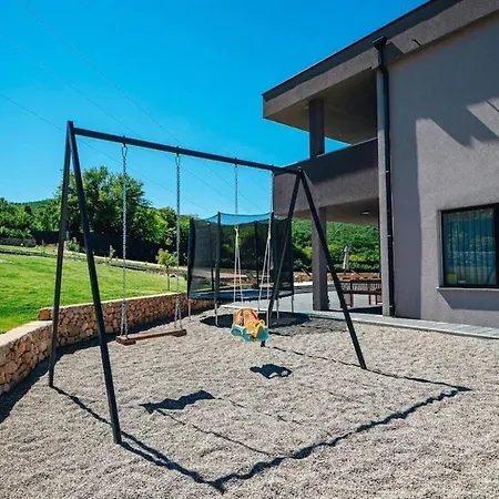 Viktoria With Private Pool, Barbecue, Gym, Children's Playground *