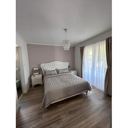Viktoria With Private Pool, Barbecue, Gym, Children's Playground Villa Krivodol