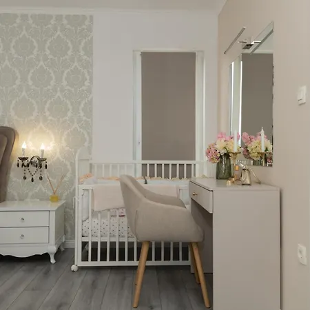 Viktoria With Private Pool, Barbecue, Gym, Children's Playground *